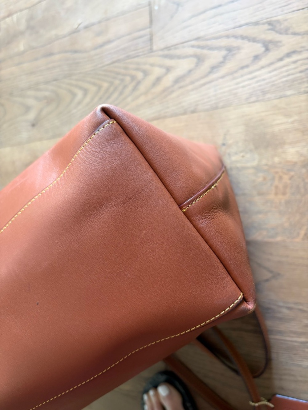 Coach Central Tote 39 - Picture 11 of 16